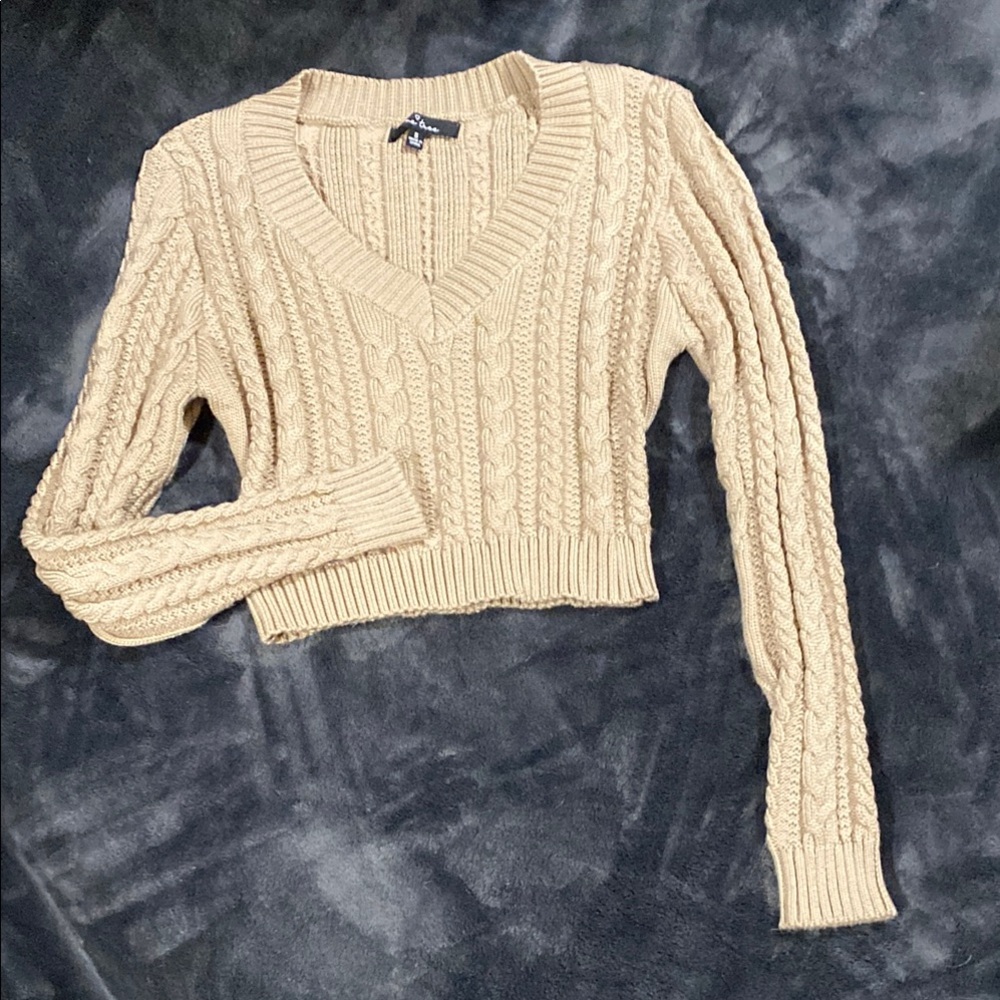 🌼 NWOT Love Tree Crop Sweater Top Cable Knit V-Neck Sweater small